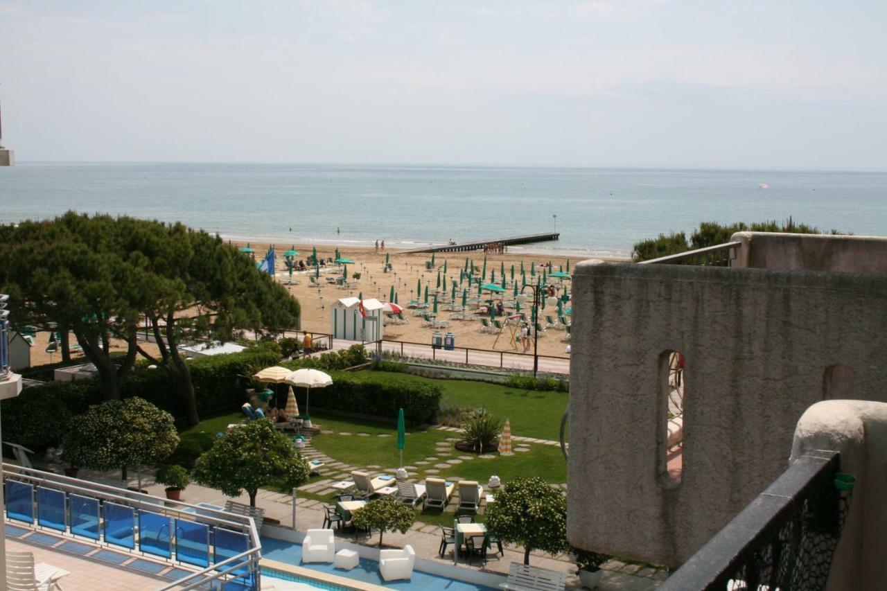 Residence El Palmar Da Colla Jesolo Extérieur photo